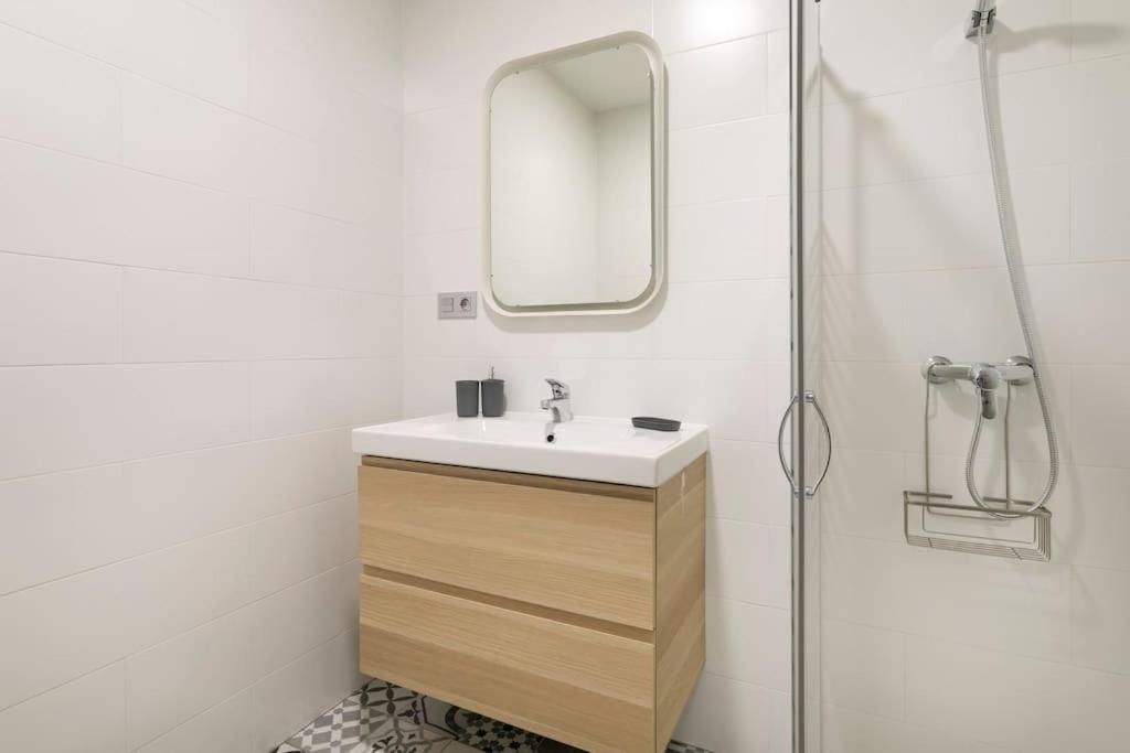Cozy Apartment City Center Alicante Exterior photo